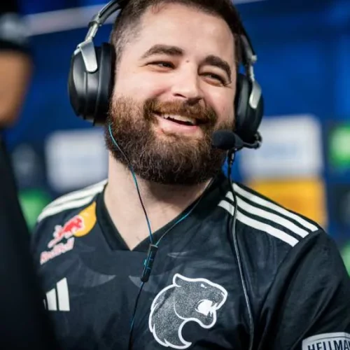 FURIA triunfa sobre Astralis e mantém esperanças na IEM Cologne 2025